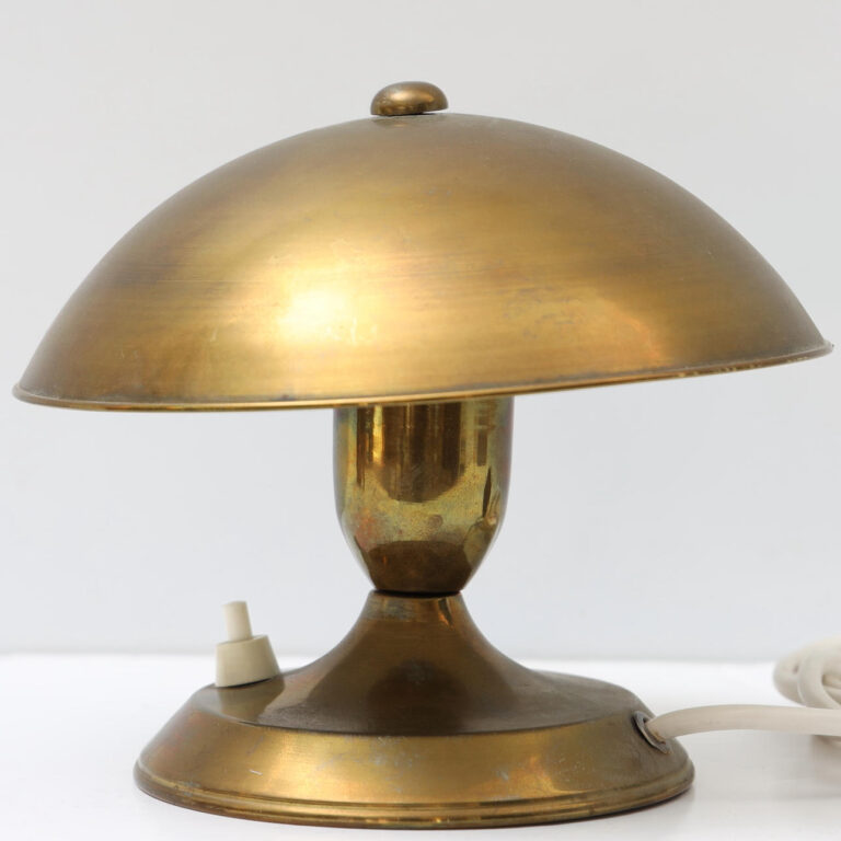 Antik bordslampa i guld